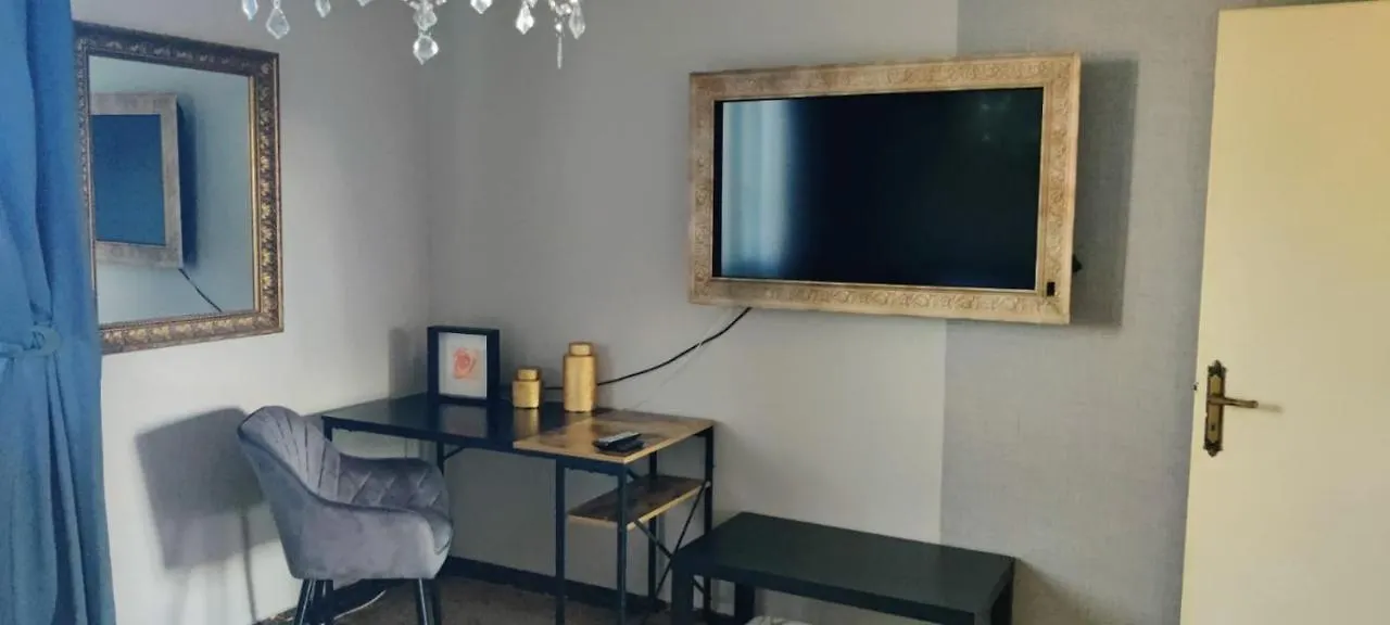 Goodvibes Apartment Bologna Italy